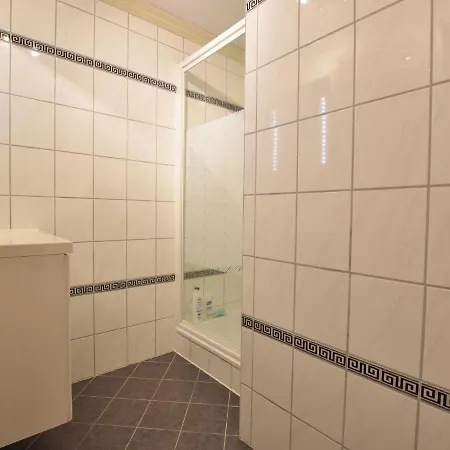 Hotel Modern In With Bubble Bath