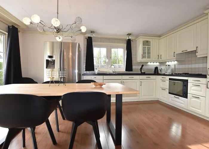 Szálloda Modern In With Bubble Bath 4*