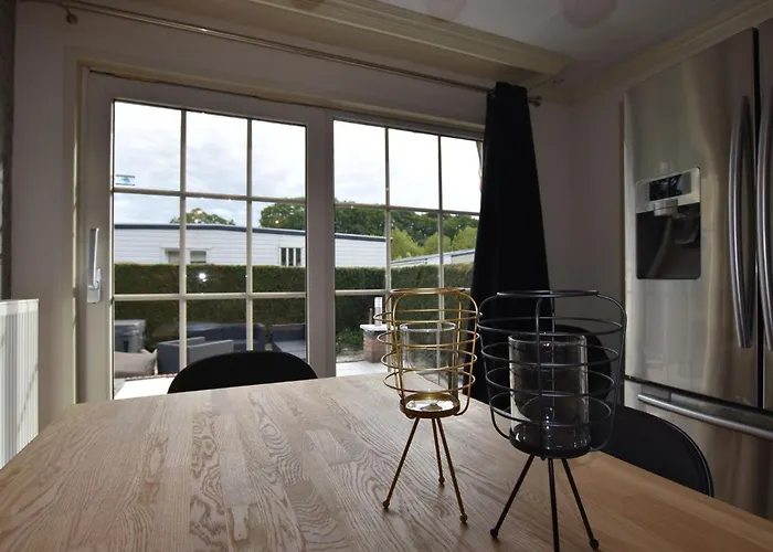 Modern In With Bubble Bath 4* Kaatsheuvel