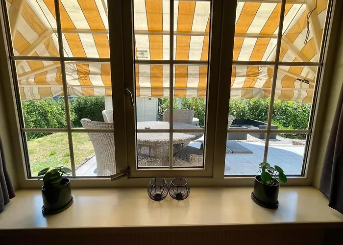 Modern In With Bubble Bath Szálloda 4*