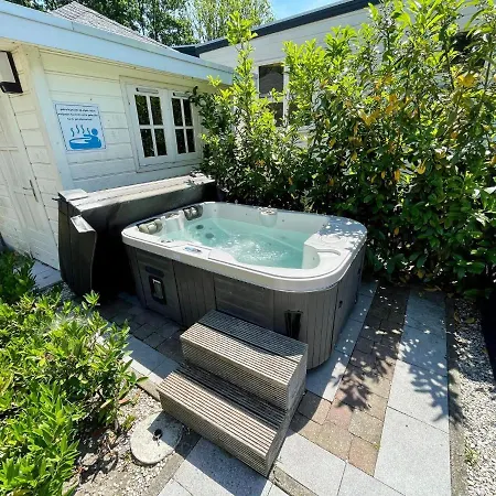 Modern In With Bubble Bath 4* Kaatsheuvel