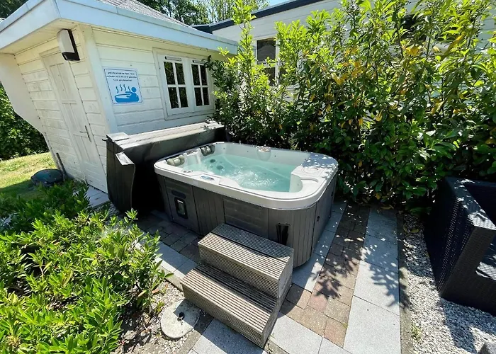 Modern In With Bubble Bath 4* Kaatsheuvel